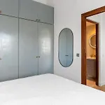 Willa Sata V100